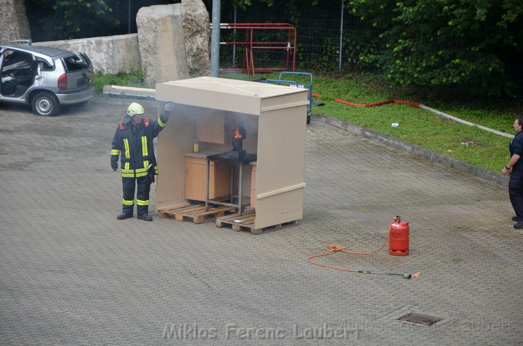 Tag der Offenen Tuer BF Koeln Weidenpesch Scheibenstr P528.JPG